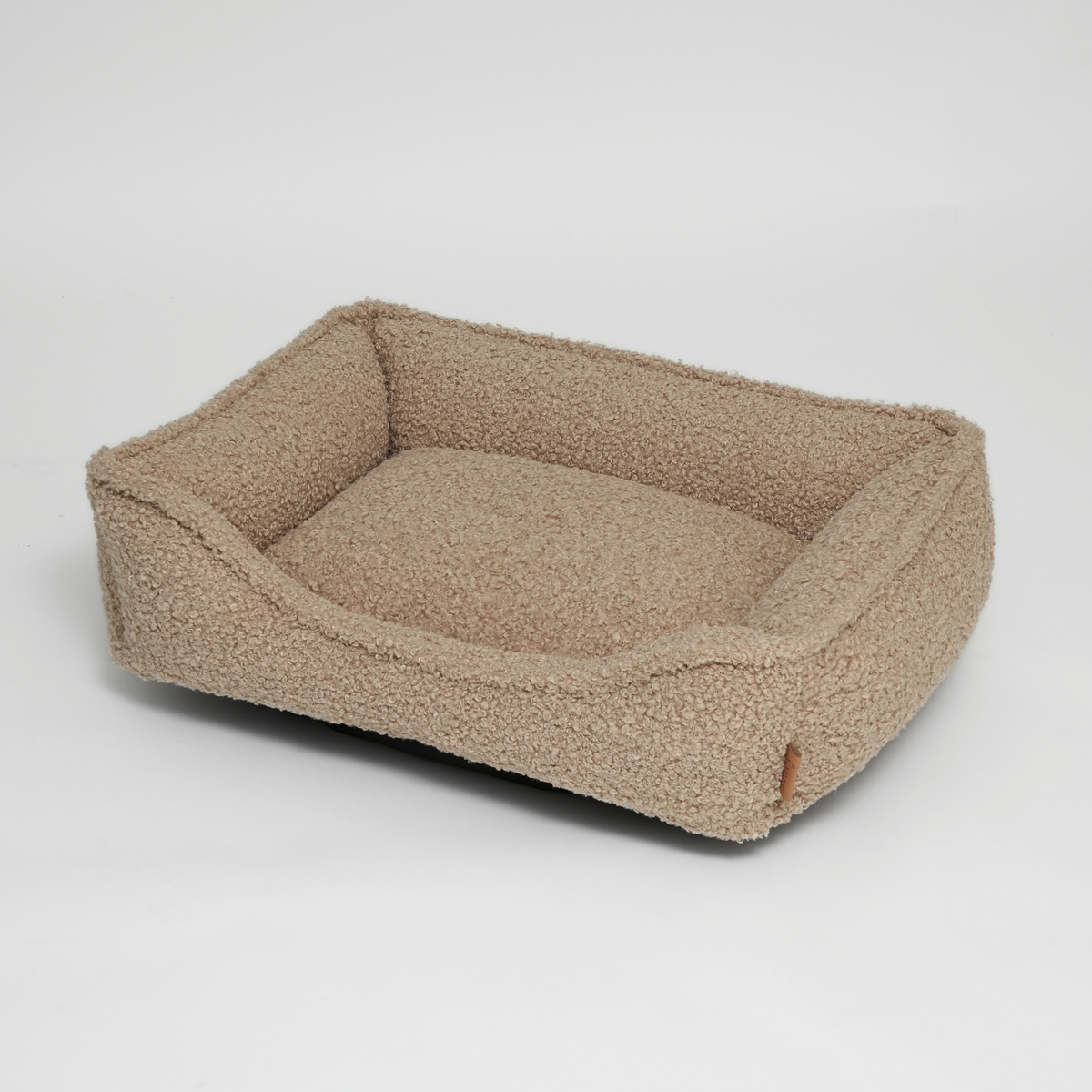 Tora dog bed | Sand bouclé fabric: Large
