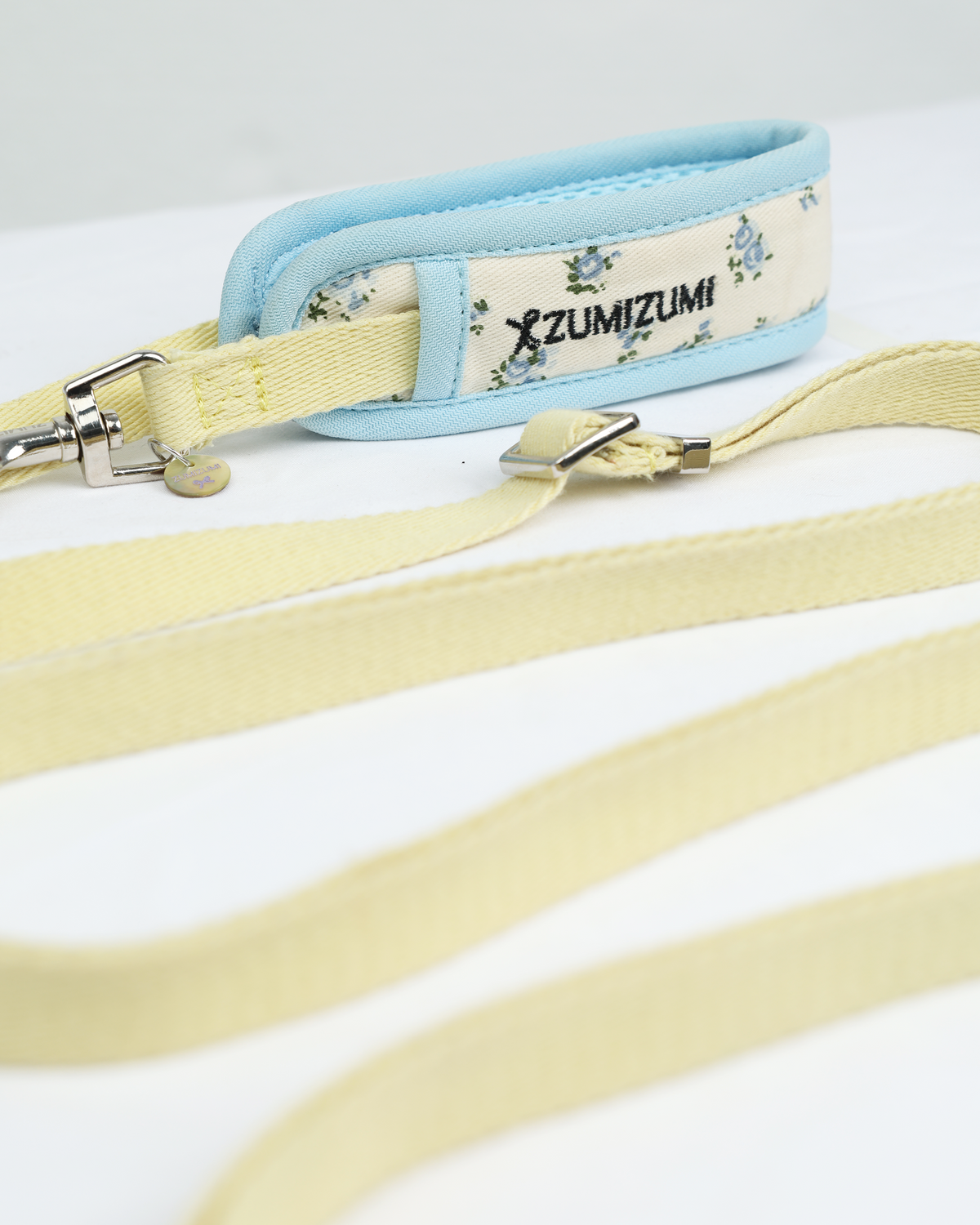 Chelsea Hands-Free Leash Floral – Zumizumi