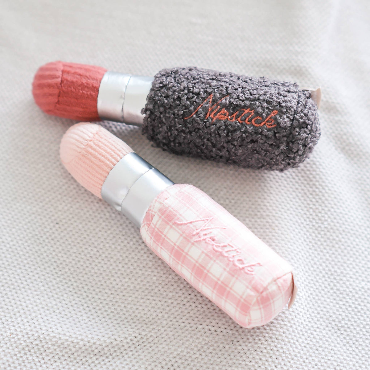 Catnip Toy KITTY LIPSTICK – Lambwolf Collective
