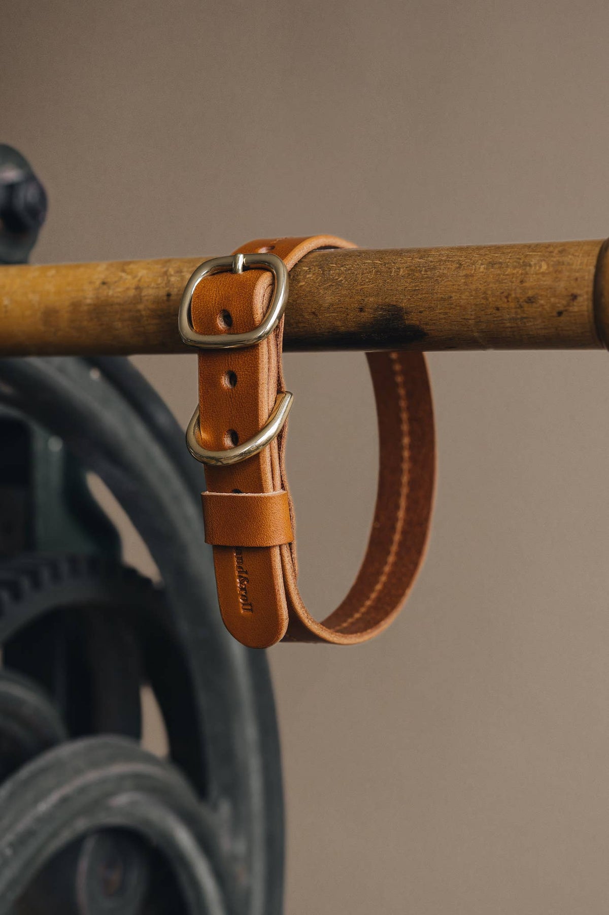 Fir Leather Dog Collar Brown, Size XS – BAND&ROLL