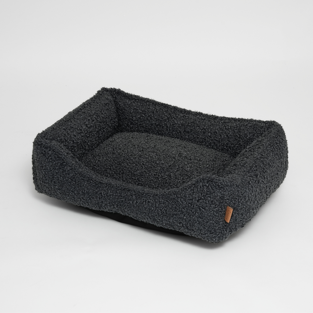 Cuccia Tora Storm – Staey