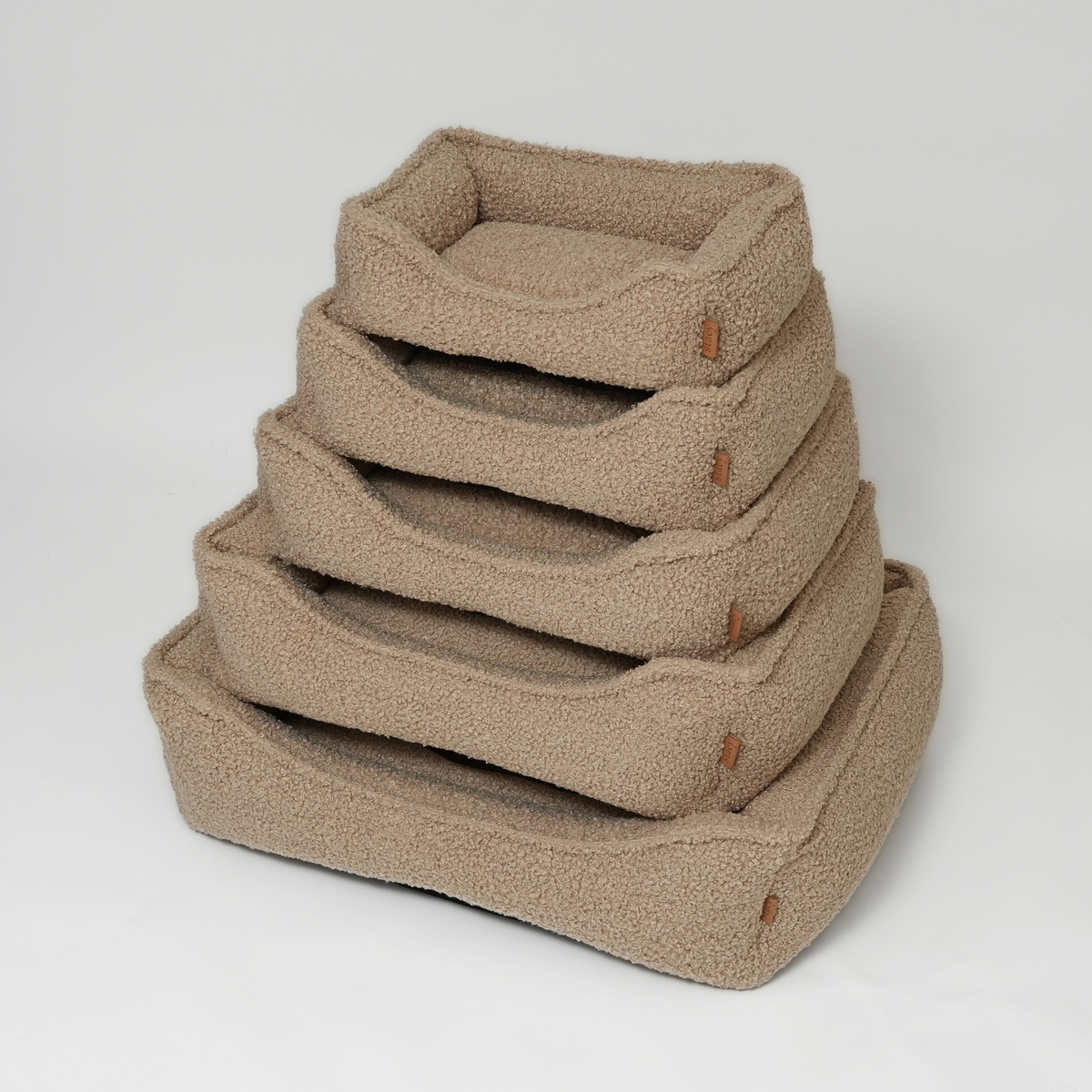 Tora dog bed | Sand bouclé fabric: Large